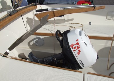 Bay Cruiser 23 Outboard Well